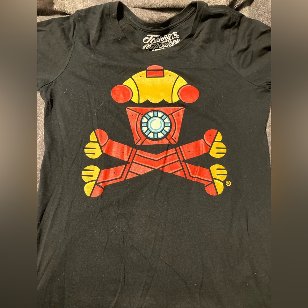 Johnny Cupcakes Iron Man Women’s Large